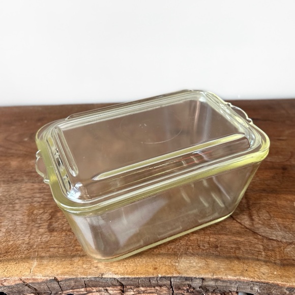 Vintage Glasbake Clear Glass with Yellow Tint 805 Glass Loaf Baking Dish - Picture 1 of 16